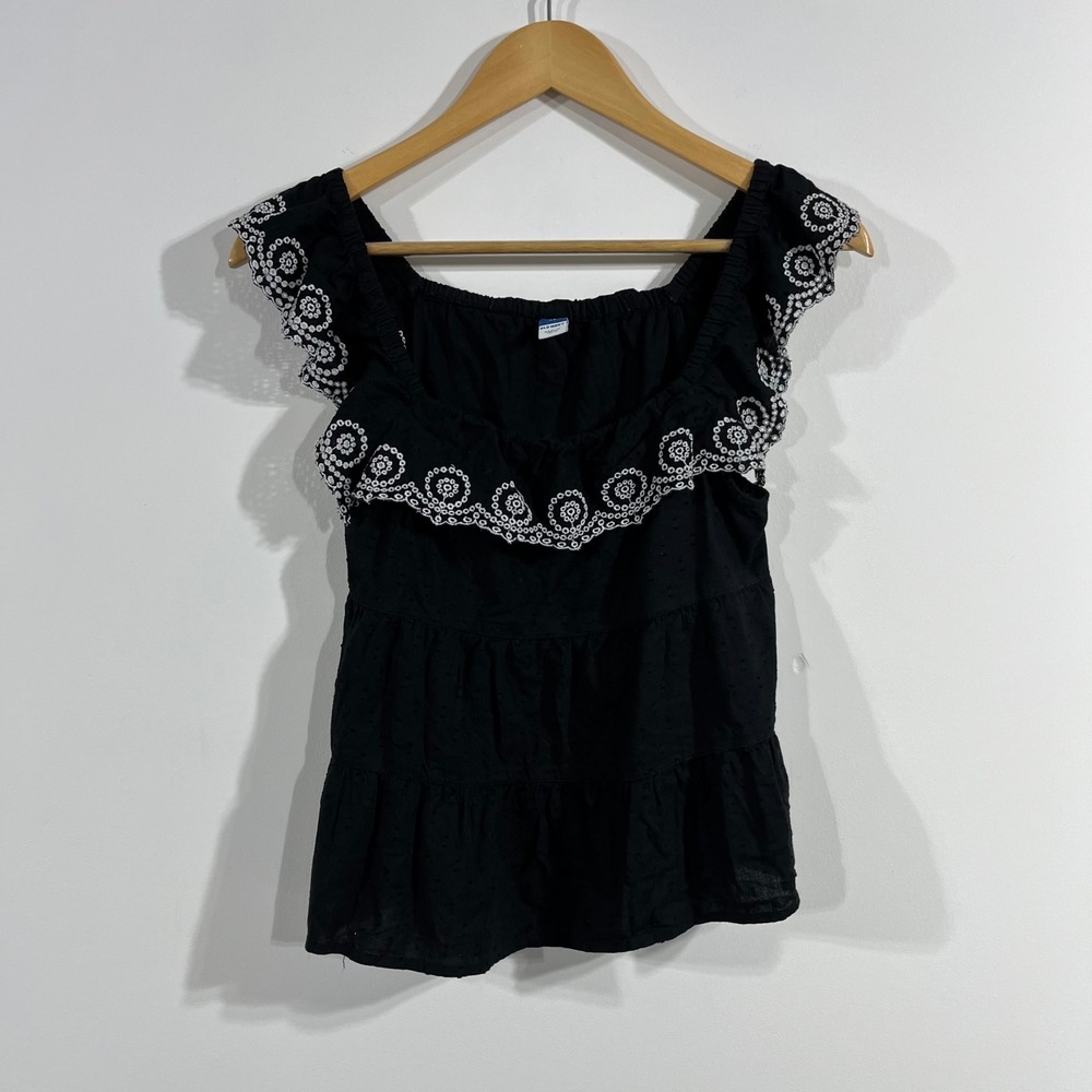 Old Navy Boho Dainty Eyelet Embroidered Tiered Swiss Dot Top Womens XS‎ Cottage